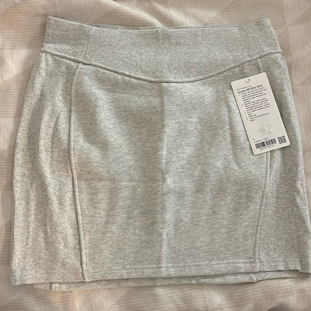 NWT Lululemon Scuba HR Grey Mini Skirt